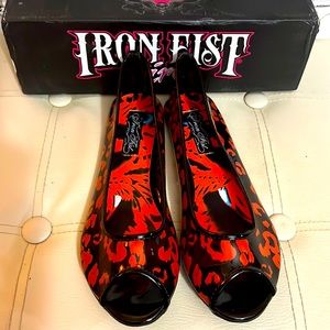Iron Fist RARE Leopard Print Peep Toe Flats Sz 7